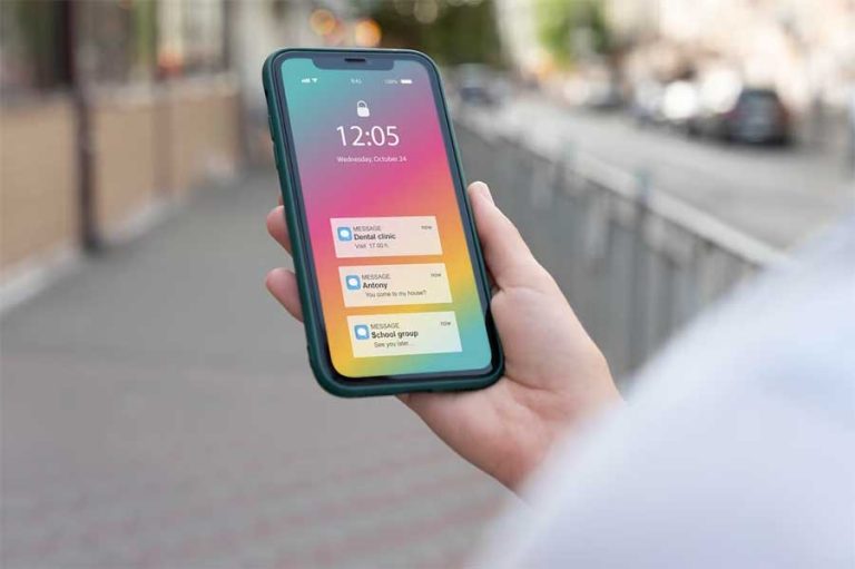 Cum să vezi apelurile primite în timp ce vorbești la telefon